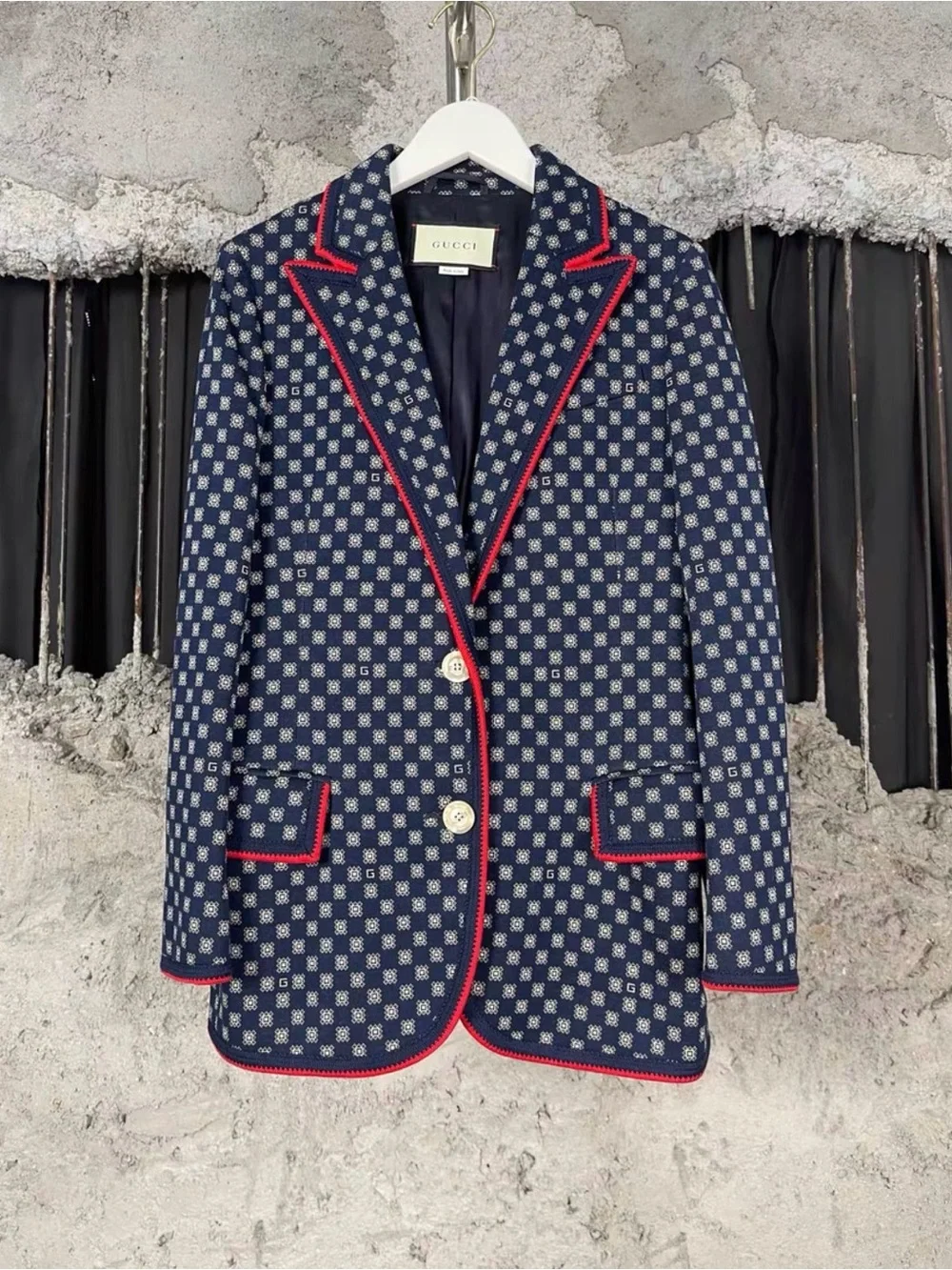 🚩steal Gucci Navy Geometric Wool-Blend Blazer with Red Trim - Picture 1 of 6